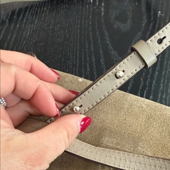 Chloe Gray / Tan and Gold Crossbody Bag - Picture 4 of 15